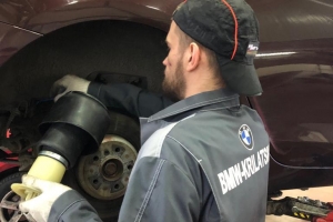 Ремонт пневмоподвески BMW - изображение 0
