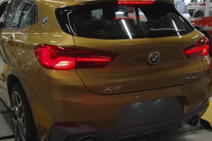 Замена колодок BMW X2 - изображение 1