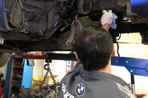 Замена подушек двигателя BMW - изображение 2