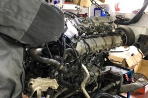 Ремонт двигателя BMW S63 - изображение 1